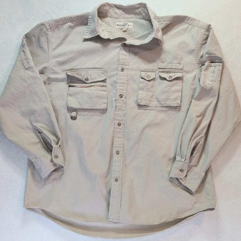 Banana Republic Button-Down Beige Pocket‎ Men's Shirt